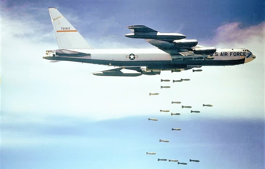 B-52 có thể tạo một bãi mìn trên biển từ khoảng cách gần 80 km