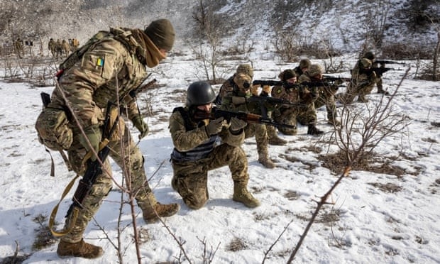 Nga và Ukraine chạy đua tuyển mộ binh sỹ để giành lợi thế trên chiến trường