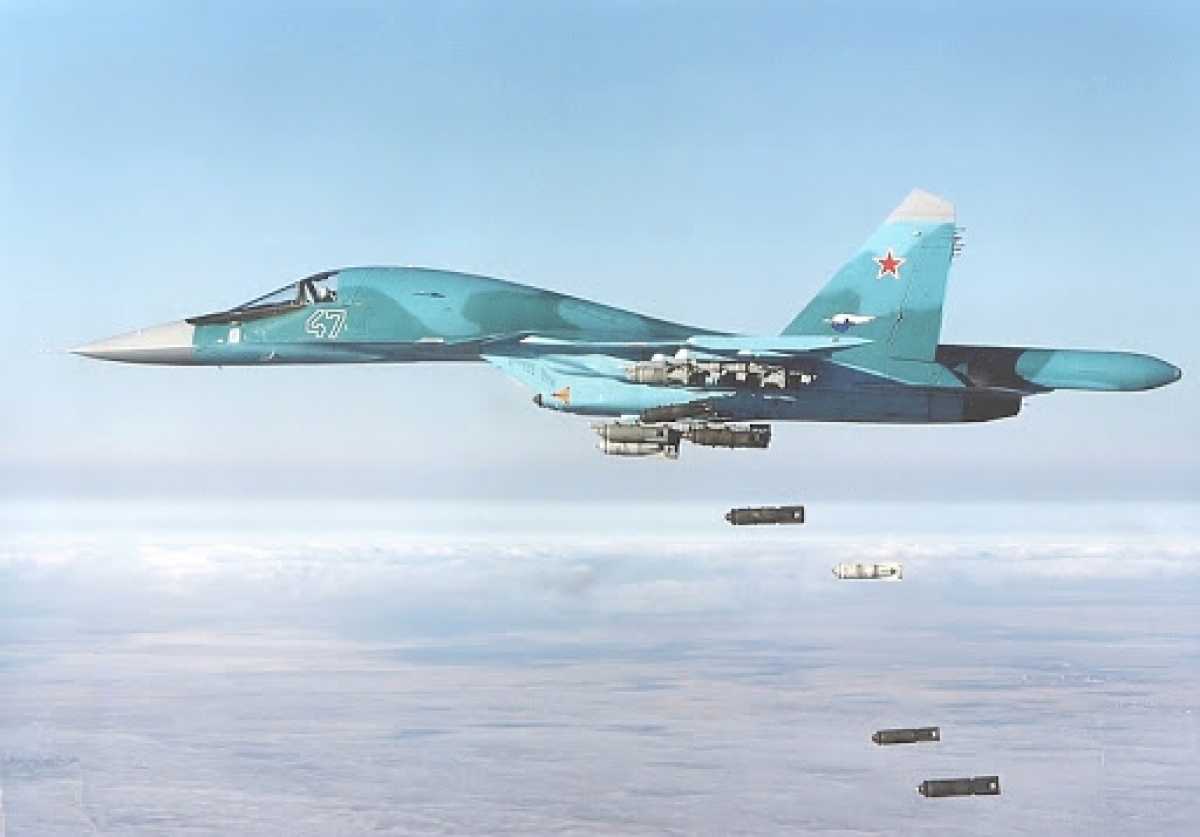 Nga điều máy bay ném bom Su-34 tấn công nơi tập kết lính đánh thuê của Ukraine