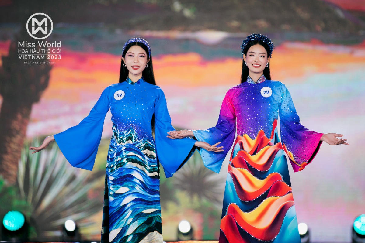 Mãn nhãn BST "Sóng" của NTK Việt Hùng trong đêm CK Miss World Vietnam 2023