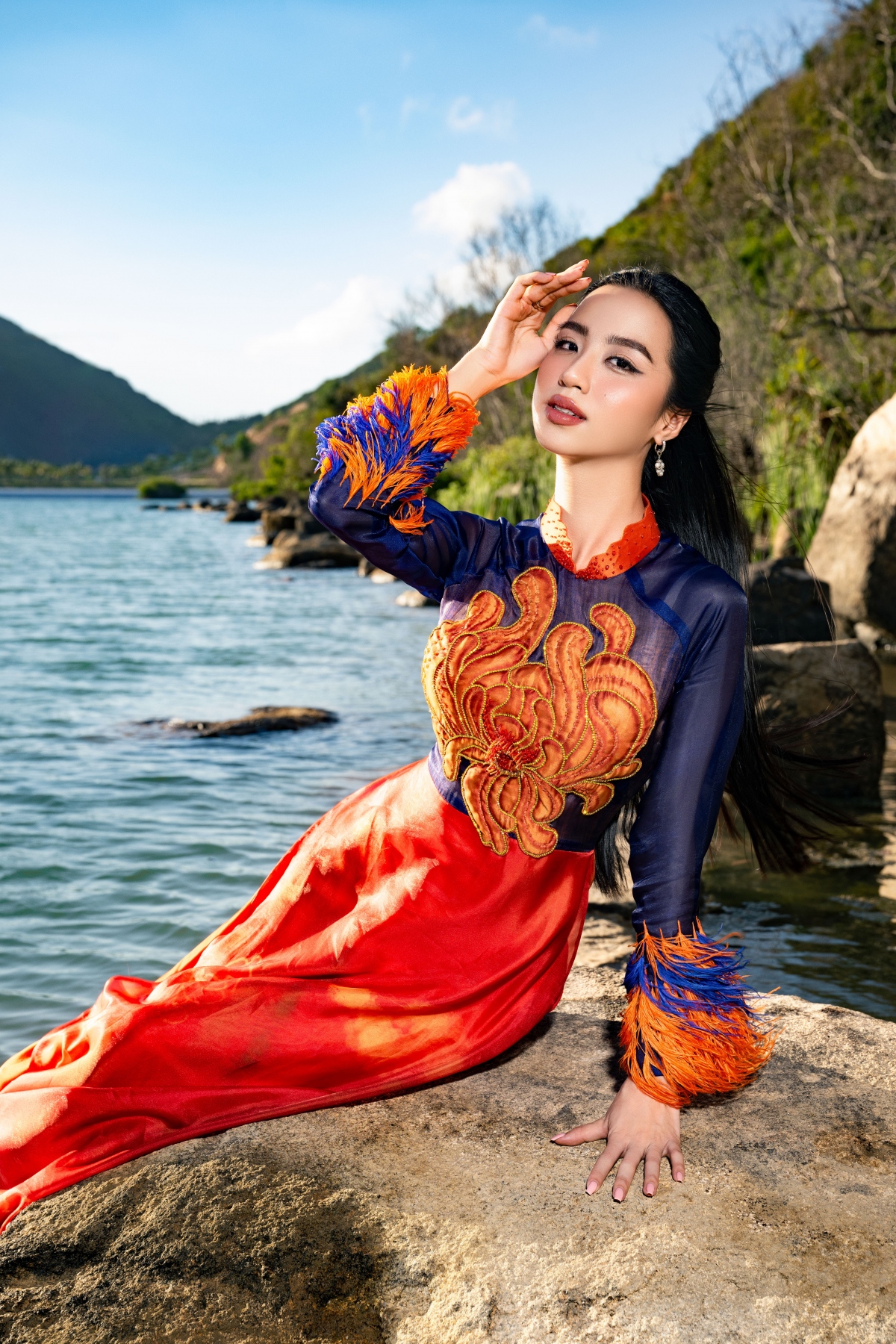 Dàn thí sinh Miss World Vietnam 2023 khoe sắc trong bộ ảnh áo dài