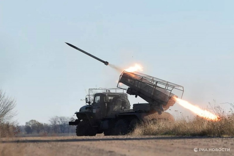 Nga bắn hạ cụm bộ binh Ukraine, Kiev ồ ạt pháo kích thành trì Nga ở Kherson