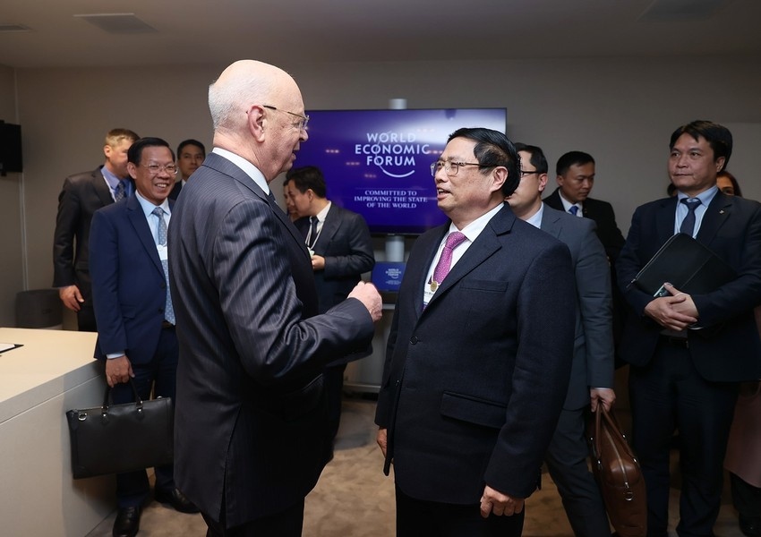 Thủ tướng gặp Chủ tịch WEF, Tổng thống Ukraine và các Thủ tướng Hàn Quốc, Bỉ