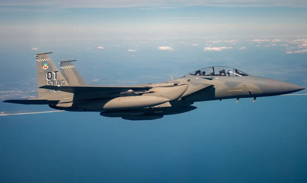 Mỹ dùng máy bay ném bom tầm xa không kích mục tiêu ở Iraq và Syria