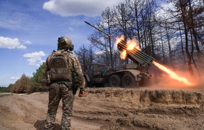 Nga chặn tên lửa ATACMS, giành quyền kiểm soát 2 ngôi làng ở Ukraine
