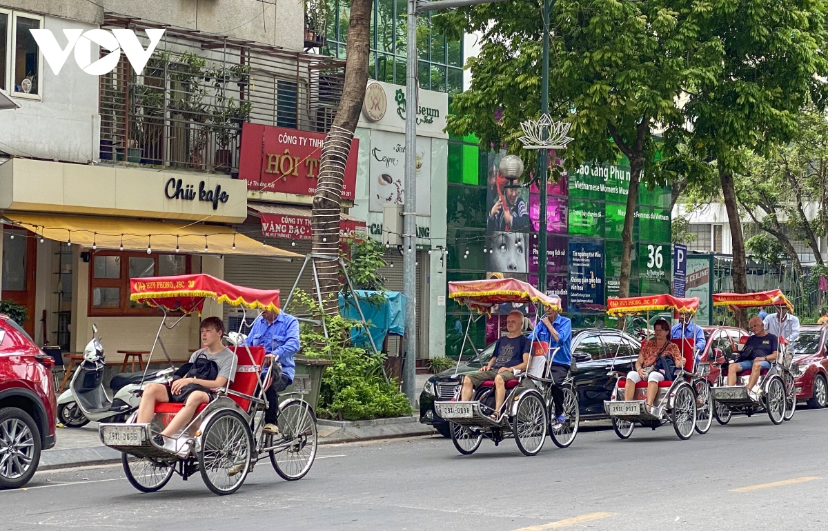 Du lịch Việt Nam "hụt hơi" trong cuộc đua hút khách quốc tế