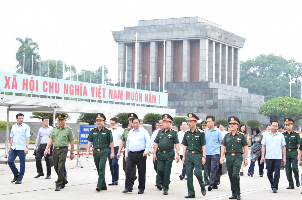Thủ tướng kiểm tra công tác tu bổ định kỳ công trình Lăng Chủ tịch Hồ Chí Minh