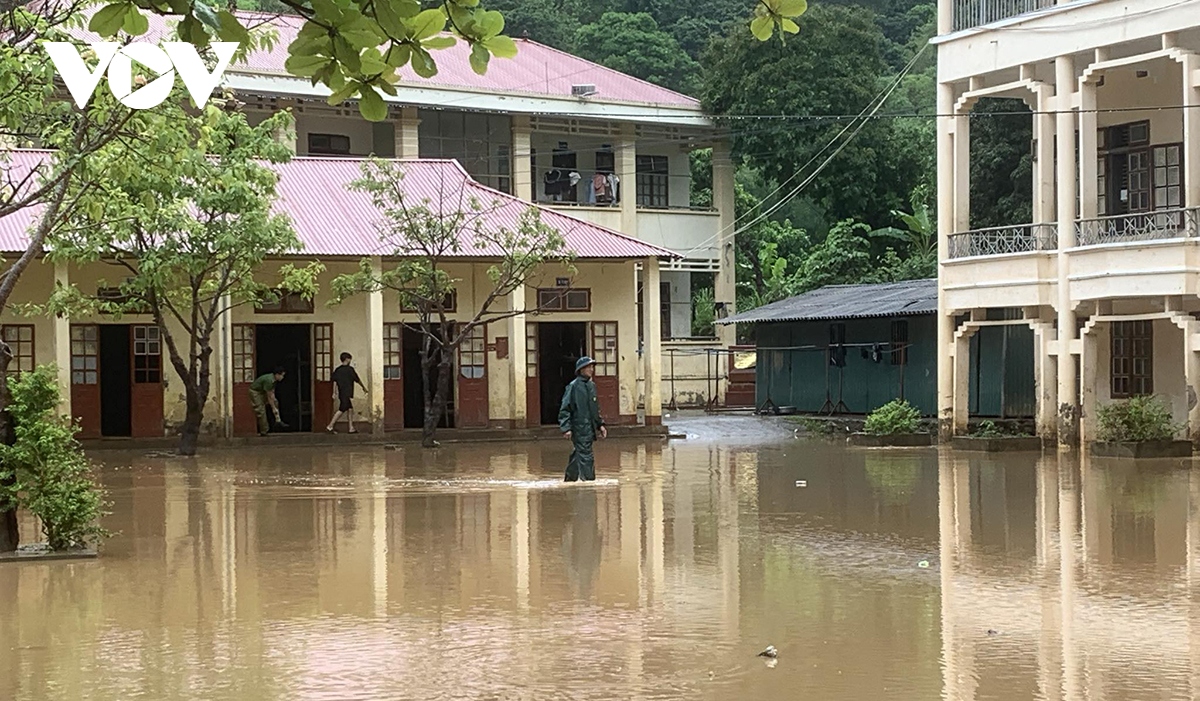 Hơn 200 học sinh ở Sơn La phải nghỉ học vì trường bị ngập